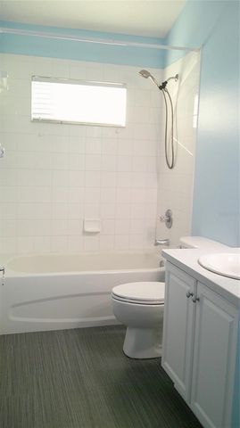 8512 CANTERBURY LAKE BOULEVARD, Tampa, FL 33619