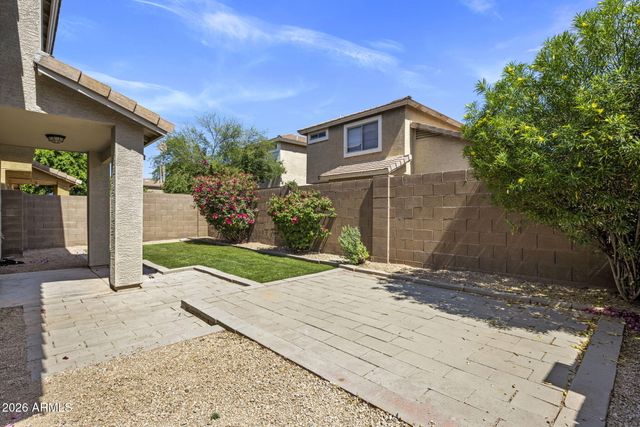 4052 E ABRAHAM Lane, Phoenix, AZ 85050