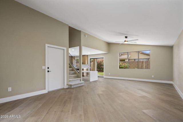 4052 E ABRAHAM Lane, Phoenix, AZ 85050