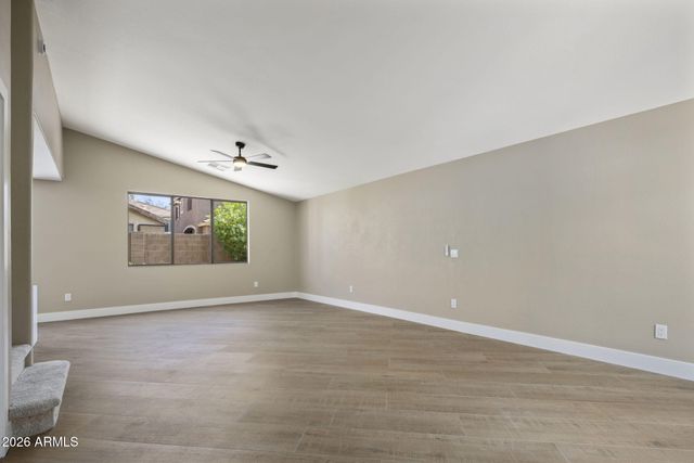 4052 E ABRAHAM Lane, Phoenix, AZ 85050