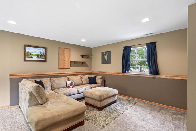 796 Park Brook Road NW, Isanti, MN 55040