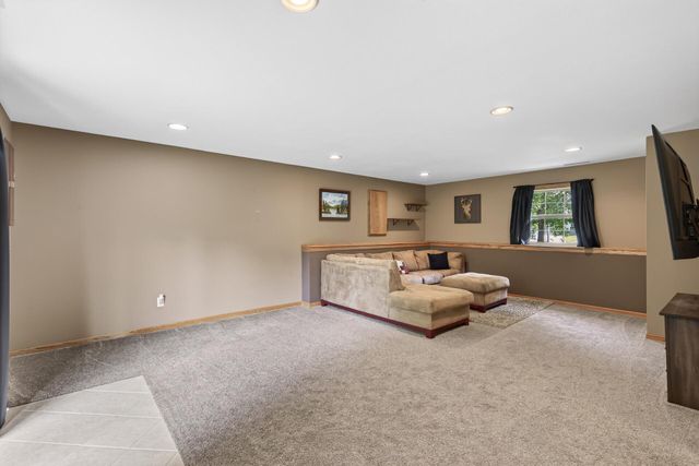 796 Park Brook Road NW, Isanti, MN 55040