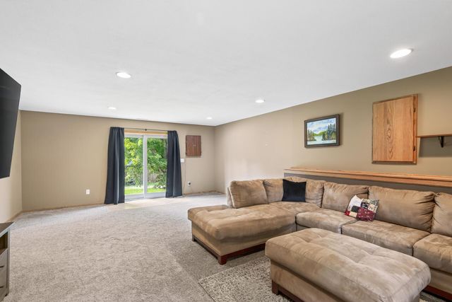 796 Park Brook Road NW, Isanti, MN 55040