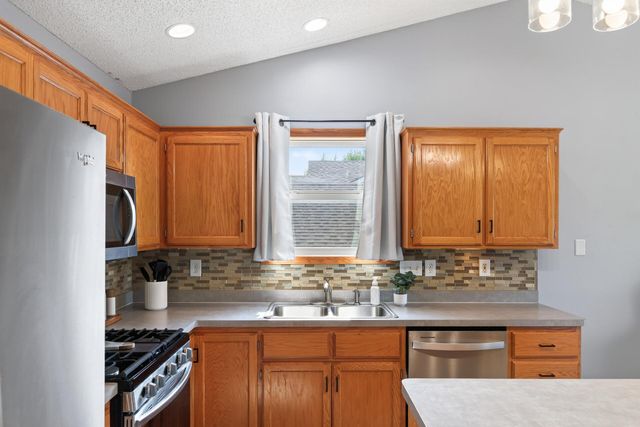 796 Park Brook Road NW, Isanti, MN 55040