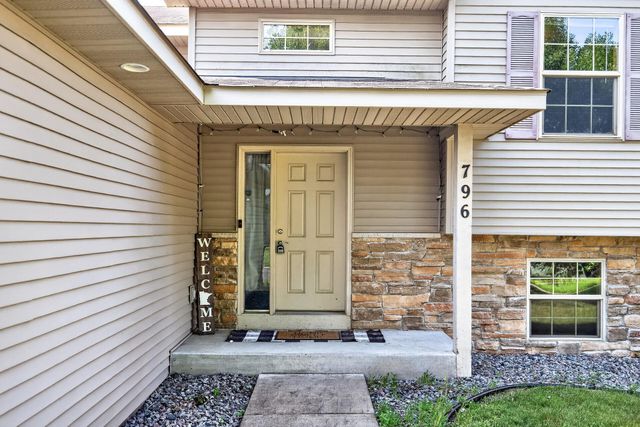 796 Park Brook Road NW, Isanti, MN 55040