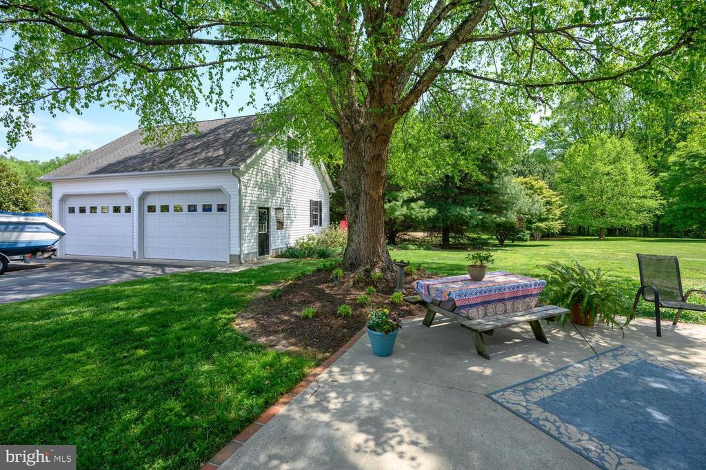 Image 18 of property listing at 127 PLEASANT SPRINGS DR, Centreville, MD 21617