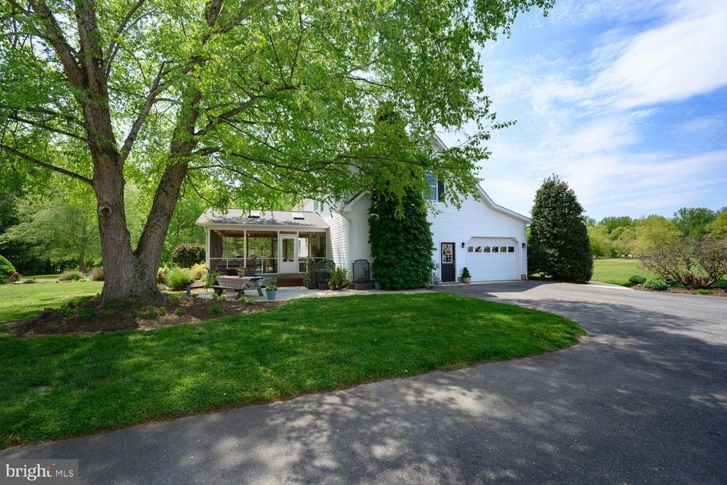 Image 78 of property listing at 127 PLEASANT SPRINGS DR, Centreville, MD 21617