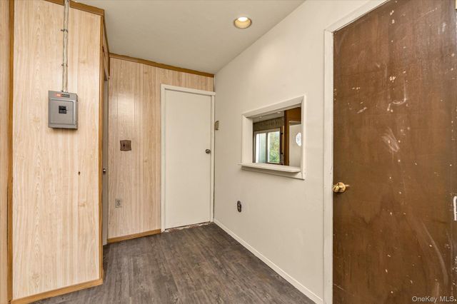 1 Ranch Lane, Levittown, NY 11756