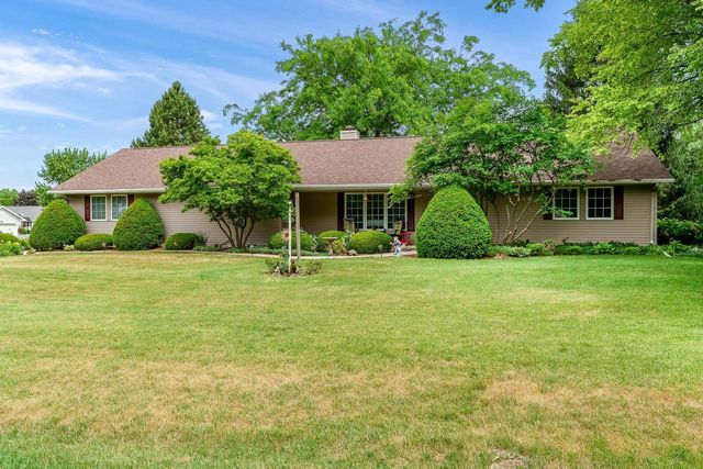 535 Danielson Drive, Darien, WI 53114