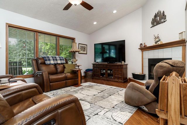 535 Danielson Drive, Darien, WI 53114
