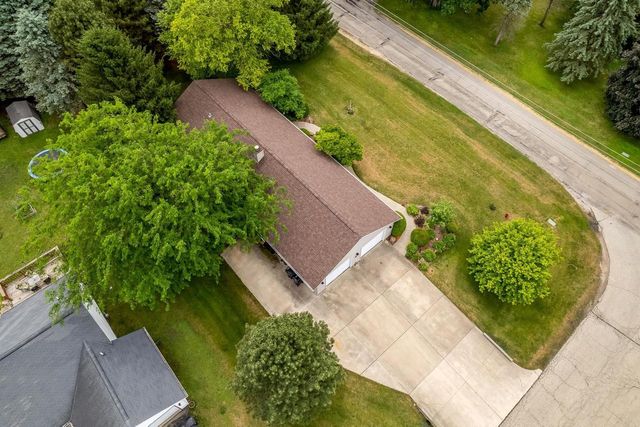 535 Danielson Drive, Darien, WI 53114
