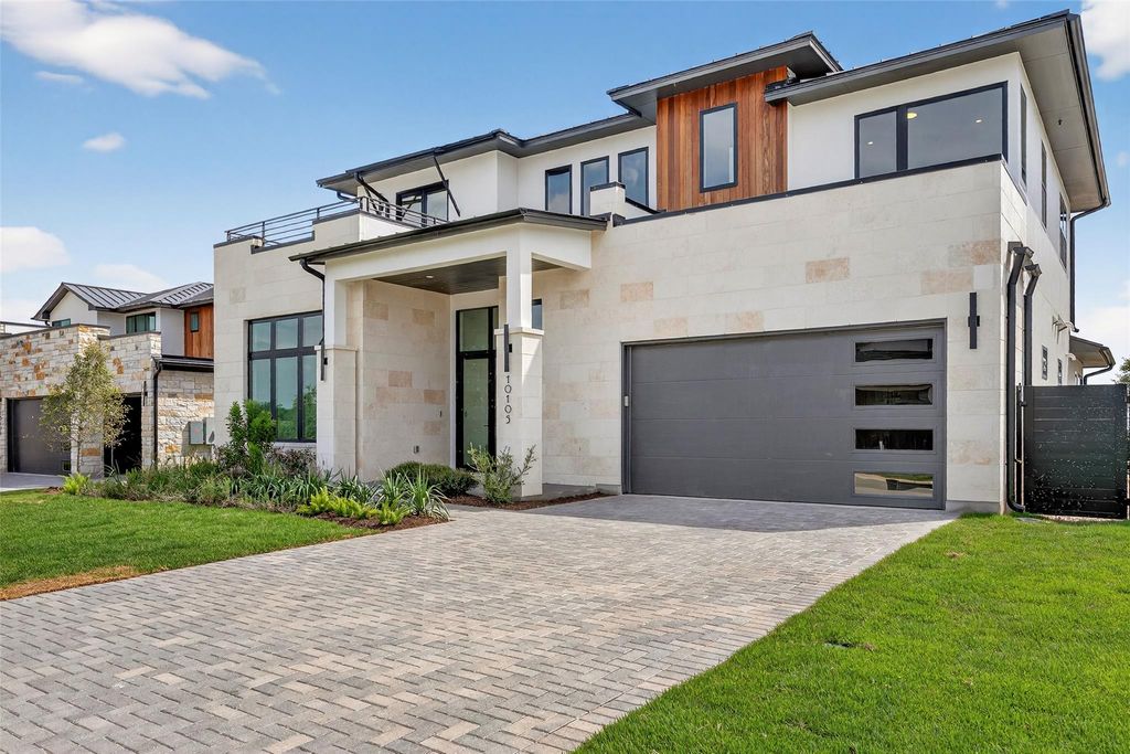 10105 Milky Way DR, Austin, TX 78730