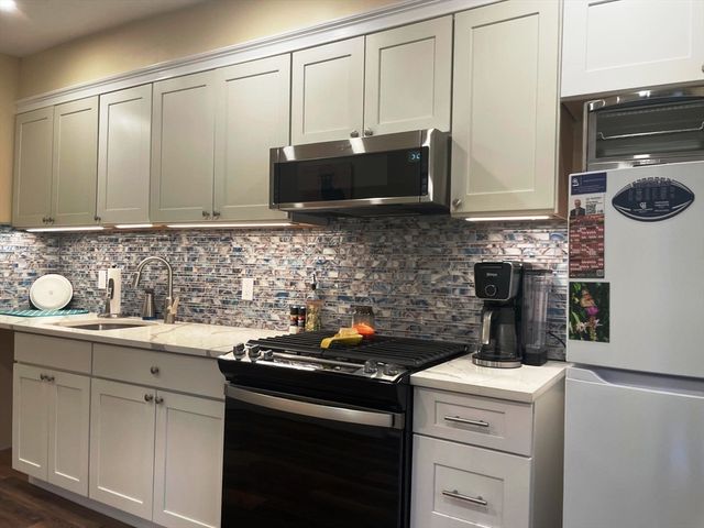 127 King Street, Hanover, MA 02339