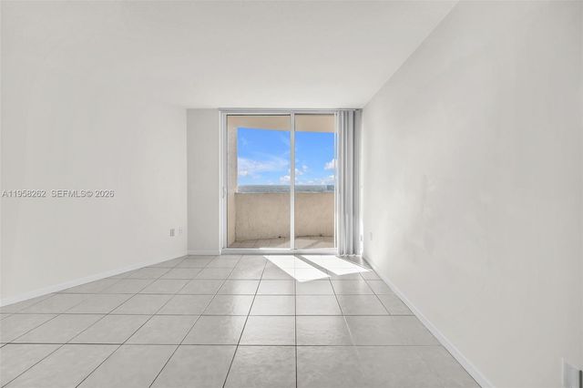 19501 W Country Club Drive 2011, Aventura, FL 33180