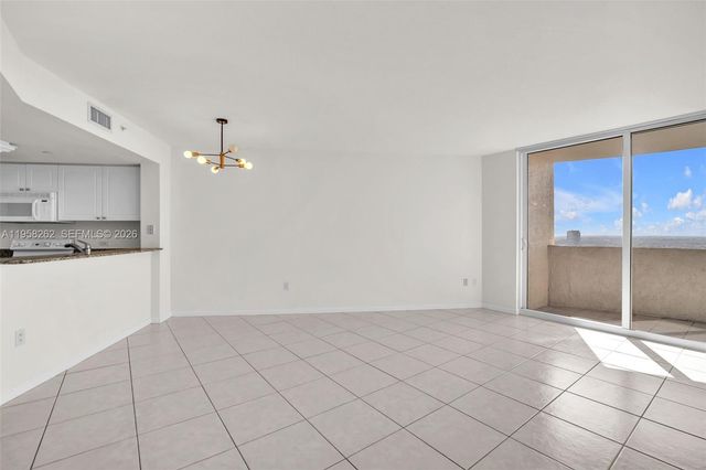 19501 W Country Club Drive 2011, Aventura, FL 33180