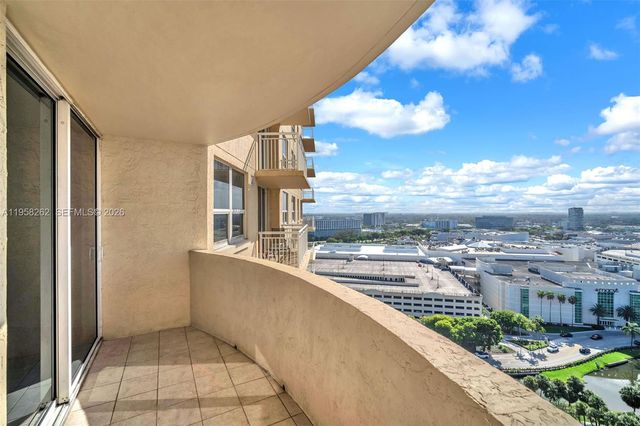 19501 W Country Club Drive 2011, Aventura, FL 33180