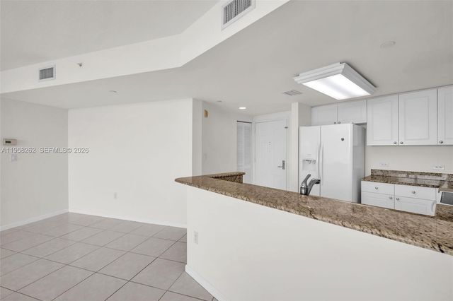 19501 W Country Club Drive 2011, Aventura, FL 33180