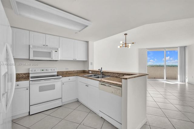 19501 W Country Club Drive 2011, Aventura, FL 33180