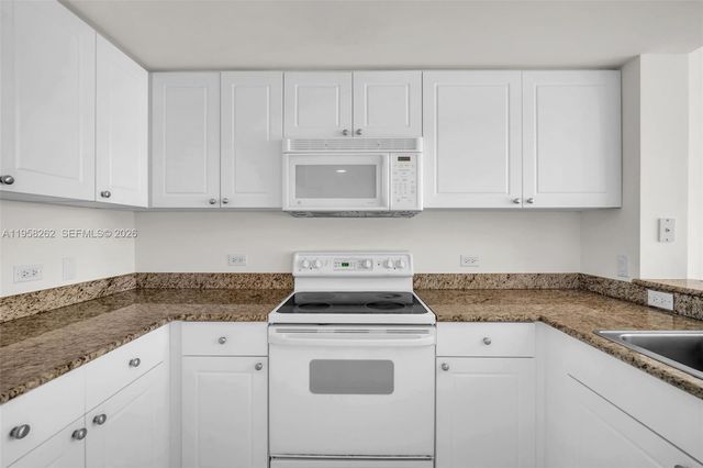 19501 W Country Club Drive 2011, Aventura, FL 33180