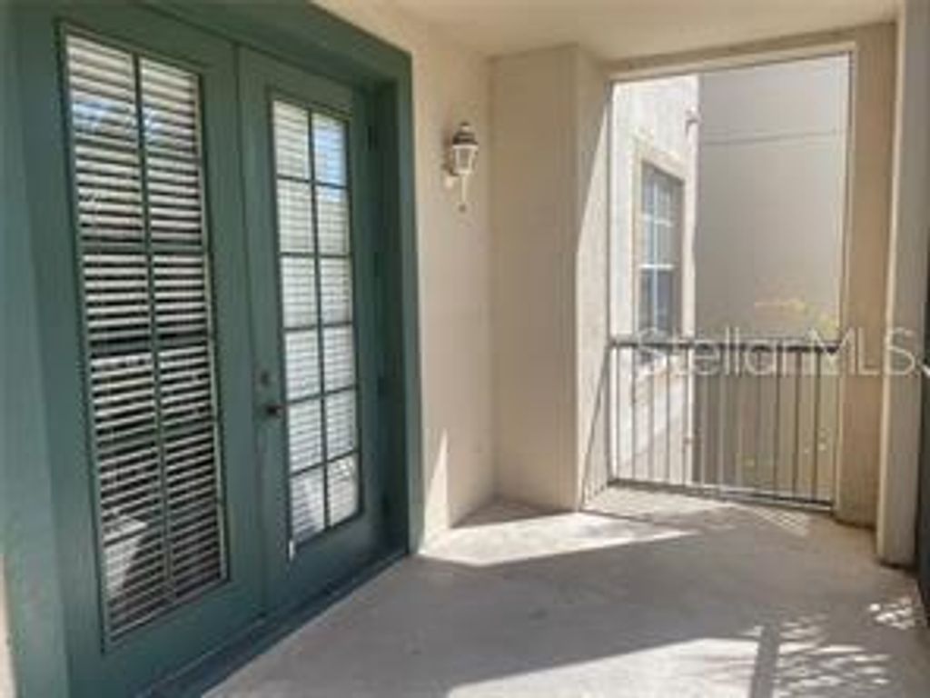 Image 11 of property listing at 3301 WHITESTONE CIRCLE 205, Kissimmee, FL 34741