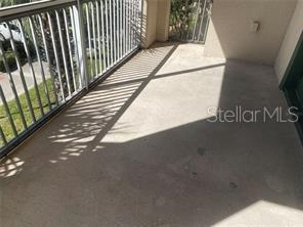 Image 12 of property listing at 3301 WHITESTONE CIRCLE 205, Kissimmee, FL 34741
