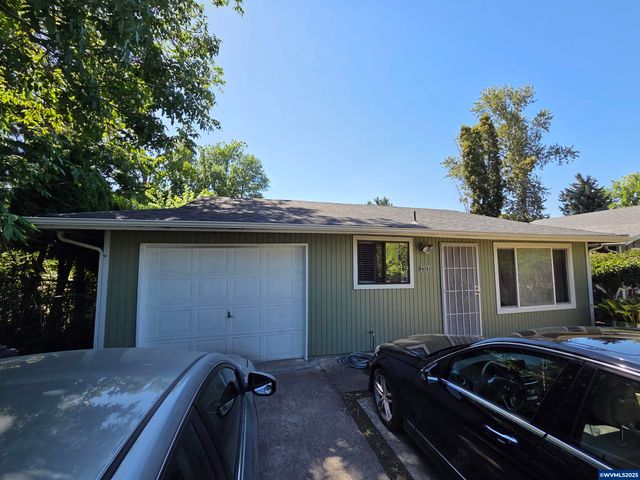 2325 Hawthorne Av NE, Salem, OR 97301