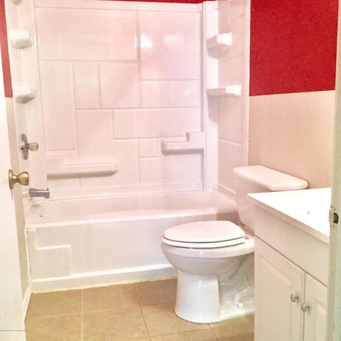 401 Yorkshire Place, Morganville, NJ 07751