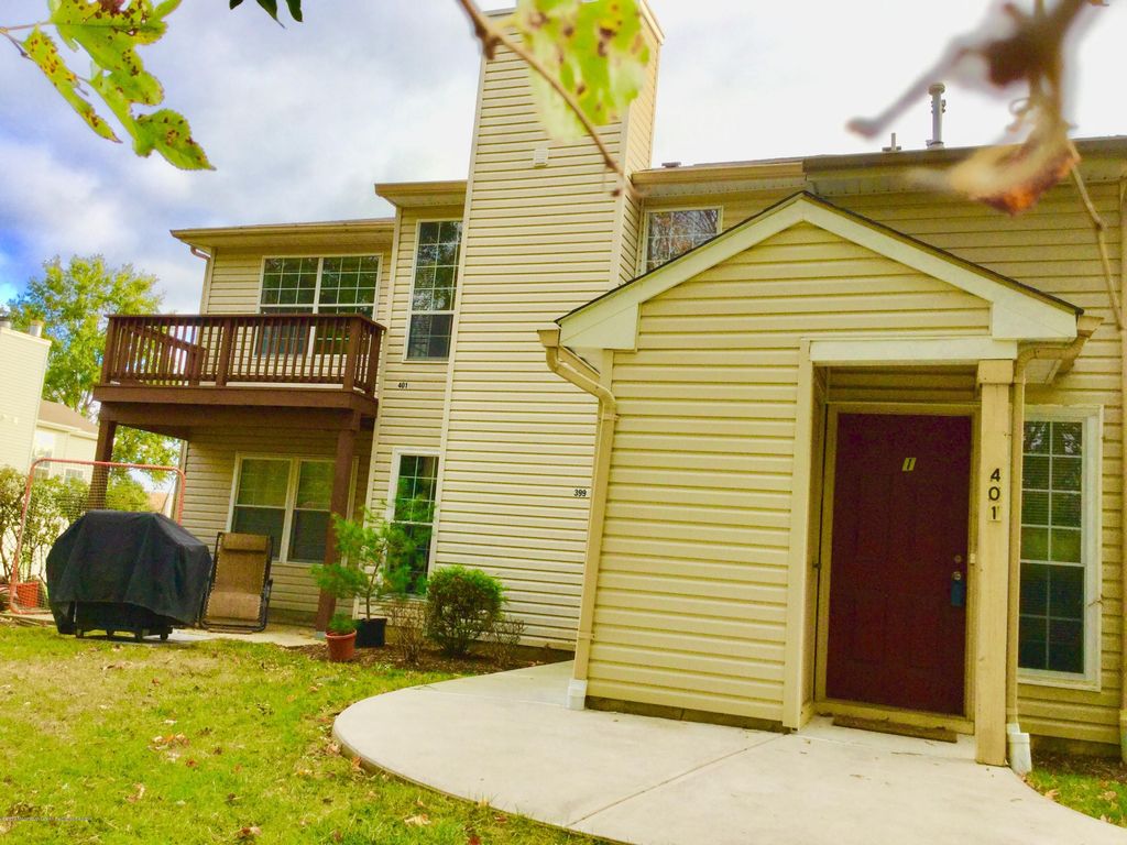 401 Yorkshire Place, Morganville, NJ 07751