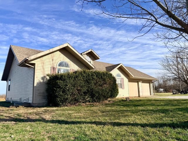 234 N Dade 133, Greenfield, MO 65661