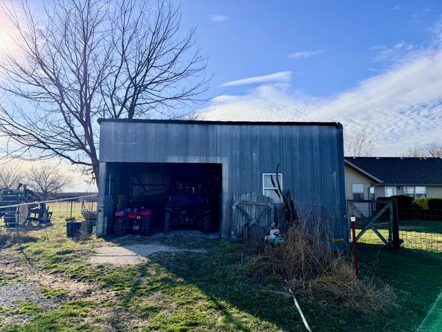 234 N Dade 133, Greenfield, MO 65661