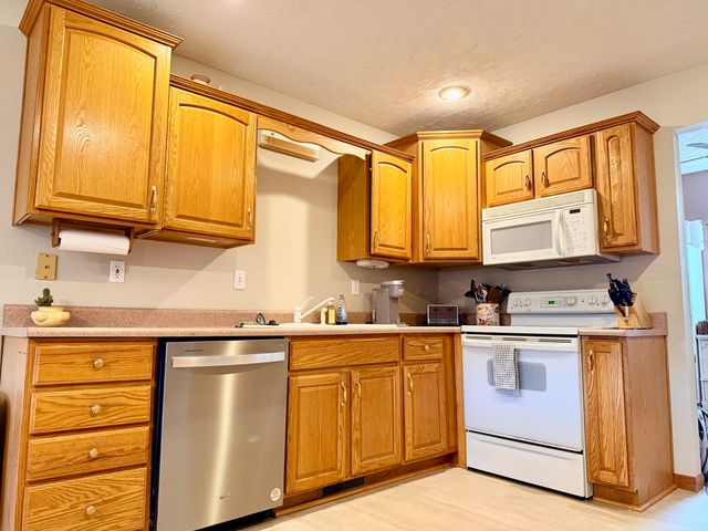 234 N Dade 133, Greenfield, MO 65661