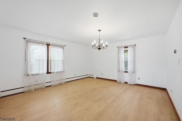 53 Lake Shore Rd E, Hardyston Twp., NJ 07460
