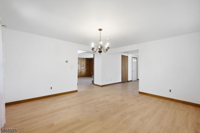 53 Lake Shore Rd E, Hardyston Twp., NJ 07460