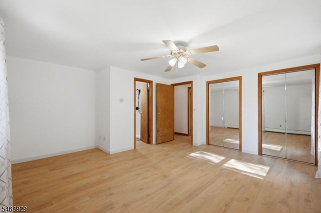53 Lake Shore Rd E, Hardyston Twp., NJ 07460