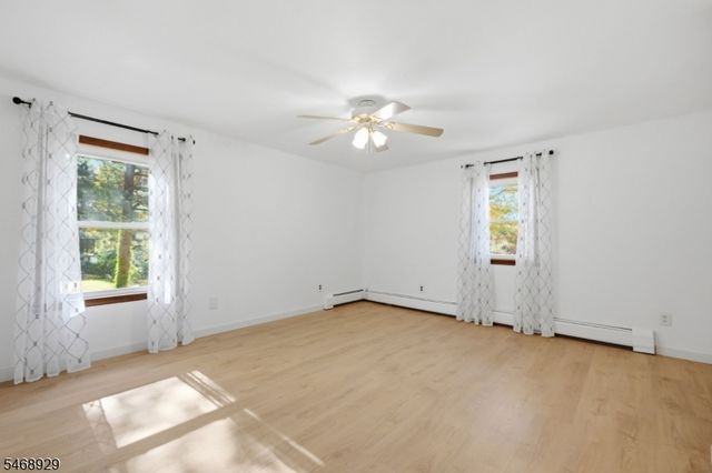53 Lake Shore Rd E, Hardyston Twp., NJ 07460