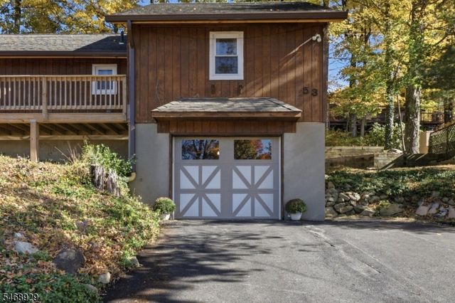 53 Lake Shore Rd E, Hardyston Twp., NJ 07460