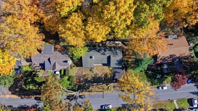 53 Lake Shore Rd E, Hardyston Twp., NJ 07460