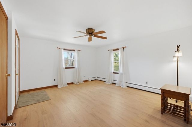 53 Lake Shore Rd E, Hardyston Twp., NJ 07460