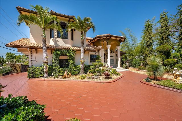 588 Miller Dr, Miami Springs, FL 33166