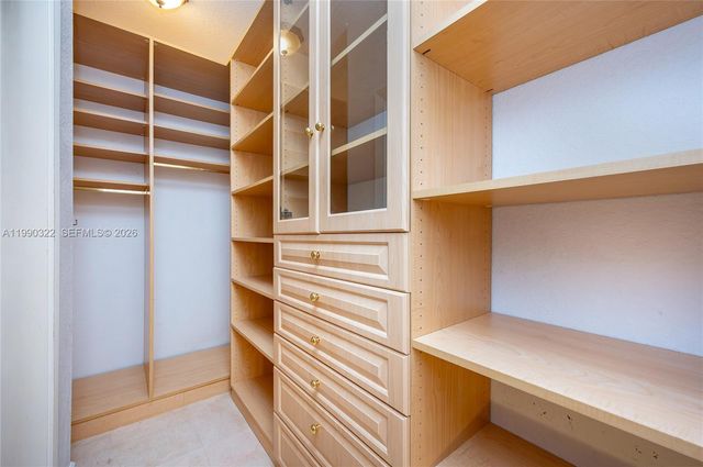 588 Miller Dr, Miami Springs, FL 33166