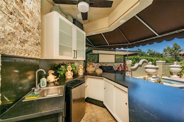 588 Miller Dr, Miami Springs, FL 33166