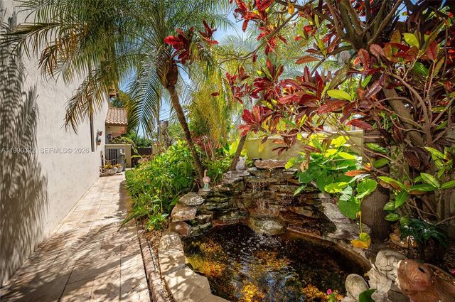 588 Miller Dr, Miami Springs, FL 33166