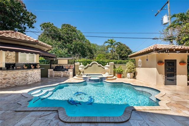 588 Miller Dr, Miami Springs, FL 33166