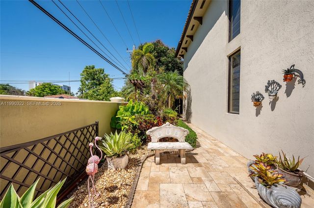 588 Miller Dr, Miami Springs, FL 33166