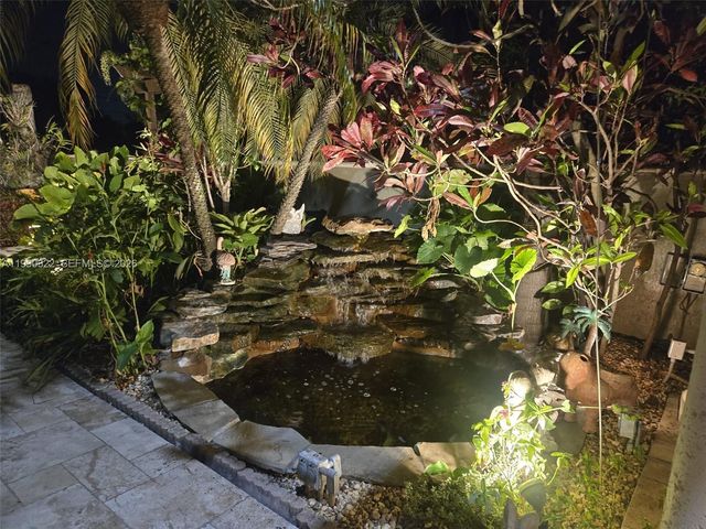 588 Miller Dr, Miami Springs, FL 33166