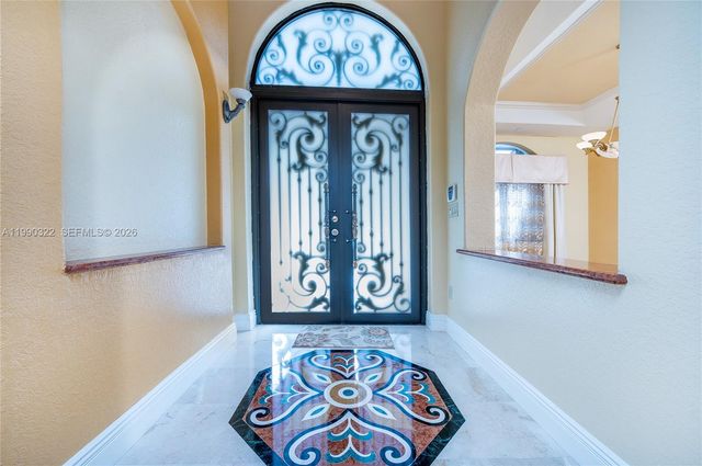 588 Miller Dr, Miami Springs, FL 33166