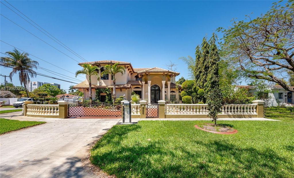 588 Miller Dr, Miami Springs, FL 33166