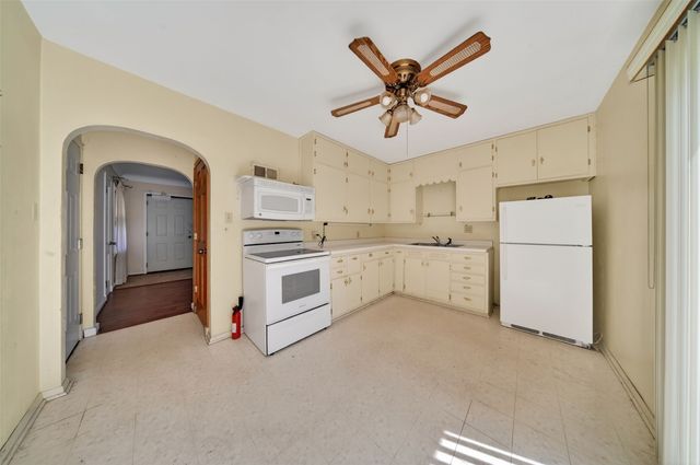 721 36th Street NE, Cedar Rapids, IA 52402