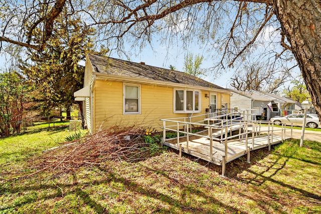 721 36th Street NE, Cedar Rapids, IA 52402