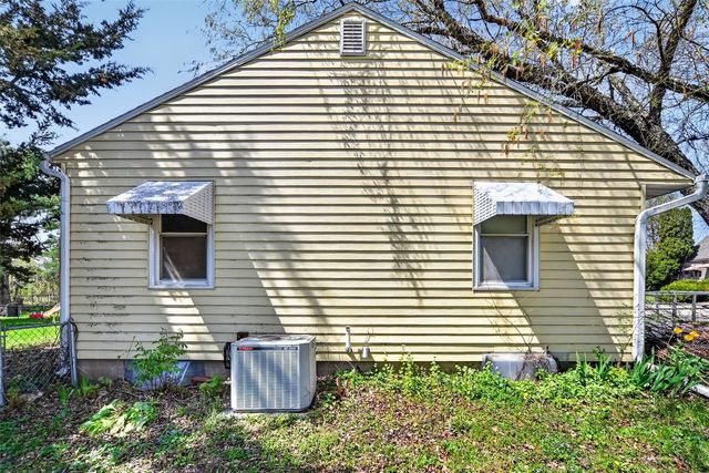 721 36th Street NE, Cedar Rapids, IA 52402